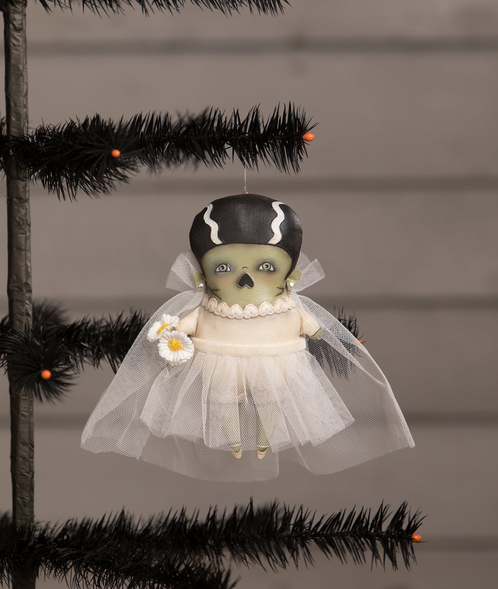 "Bride of Frankenstein, Elsa Ornament"